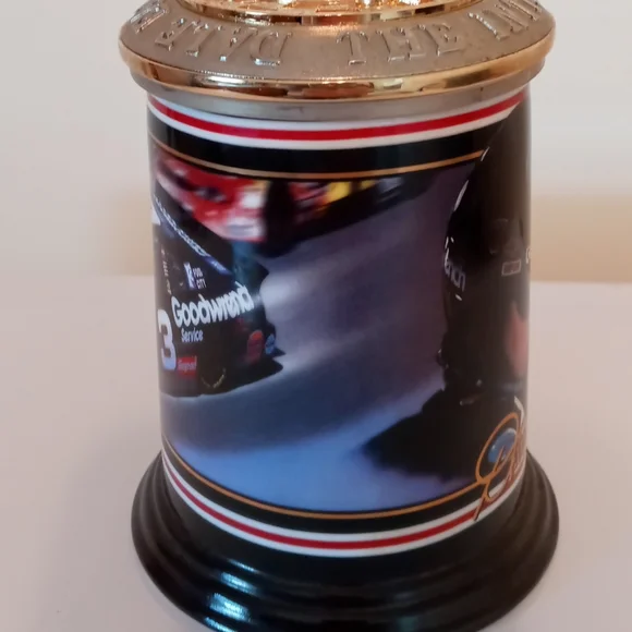 Dale Earnhardt Sr.. Collector Tankard, Stein The intimidator Franklin Mint - Picture 5 of 8